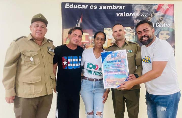 En gira cultural por el centro de Cuba, artistas de Matanzas