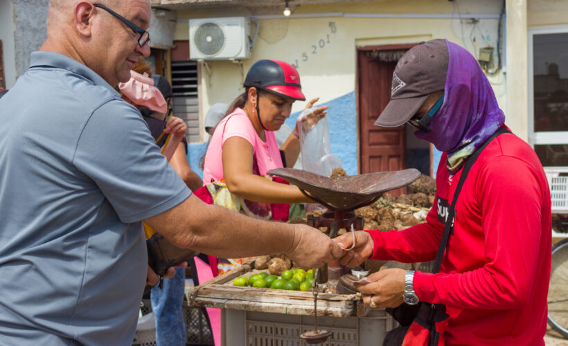 Ejercicio de control de precios en Matanzas. Fotos: Izet Morales
