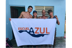 Con Escuela Azul, experiencia de seguridad acuática y apnea
