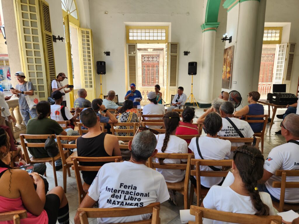 Presentan novedades de jóvenes escritores matanceros en la 34 edición de la Feria Internacional del Libro en Matanzas.