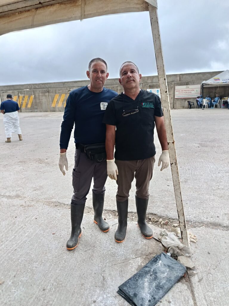 Devolver el nombre: la misión de un antropólogo entre los escombros de La Guaira