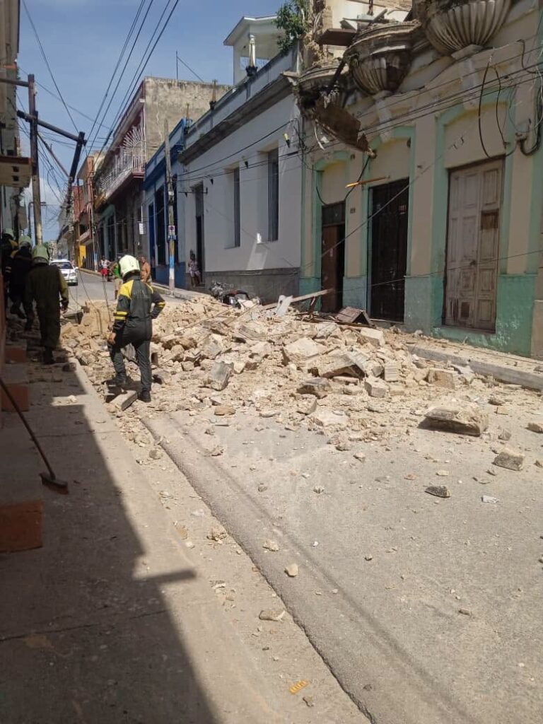 APARTADO 1433: Violaciones, derrumbe, muros sueltos y mucho peligro