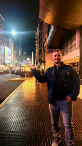 Médico de Matanzas en Argentina: El carpintero del cuerpo y la sierra de los paraísos