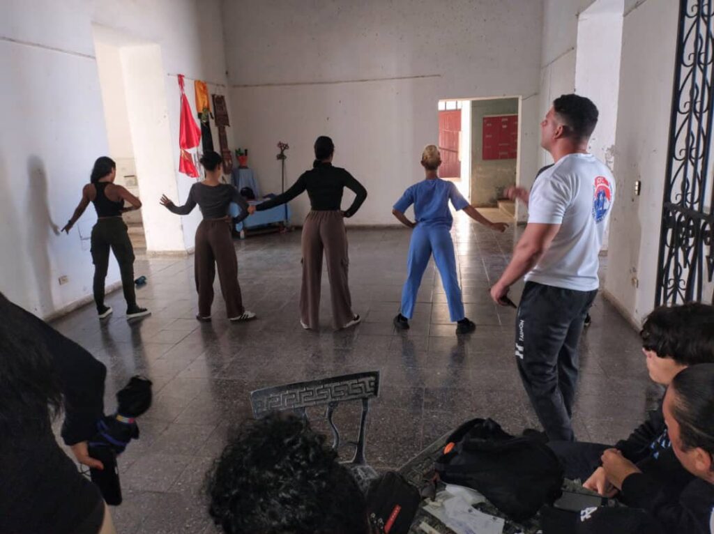 ACFC en Matanzas realiza taller de poses de culturismo 