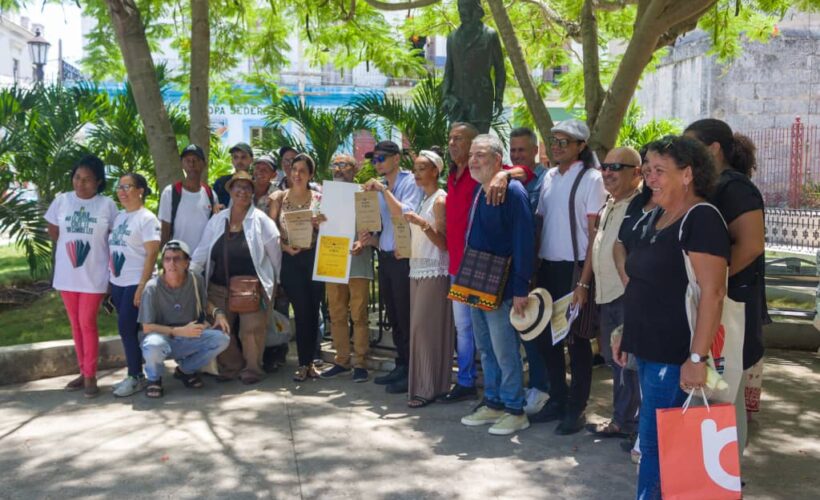 Concurso Debate Milanés y la poesía como pulpa y bronce