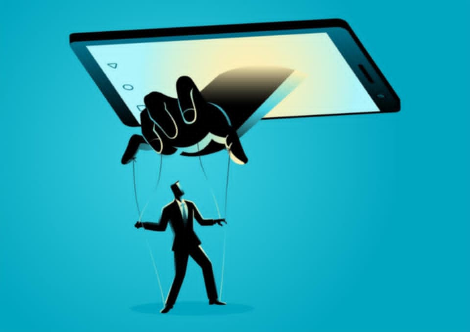 A Contragolpe: El veneno digital o cómo se fabrica el consenso que necesita el imperio