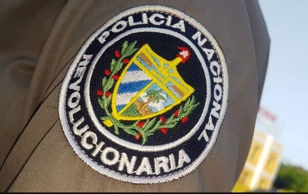Recuperan aceite robado de un transformador