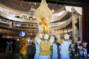 La bendición del río: eco de raíces afrocubanas en el Teatro Sauto. Foto: Flavia de los Angeles Contreras Vega