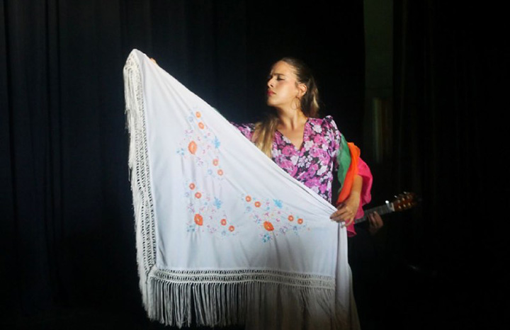 La bendición del río: eco de raíces afrocubanas en el Teatro Sauto. Foto: Flavia de los Angeles Contreras Vega