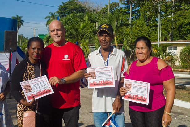 Entregan a Hospital Militar Dr. Mario Muñoz Monroy Premio del Barrio