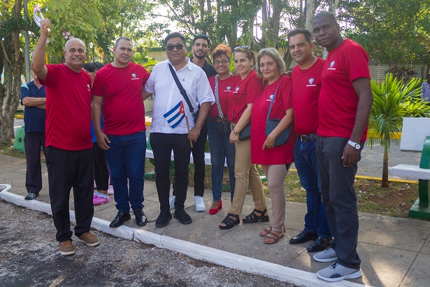 Entregan a Hospital Militar Dr. Mario Muñoz Monroy Premio del Barrio