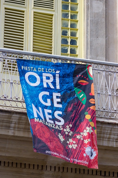 Fiesta de los orígenes: la identidad a paso de conga