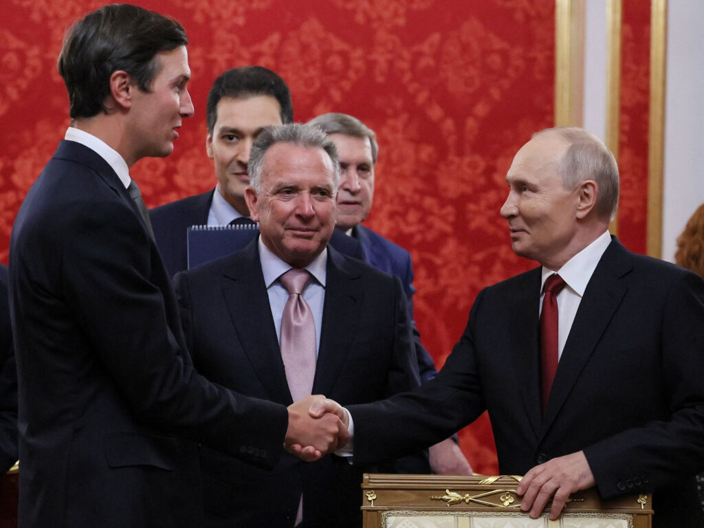 Cuando la diplomacia es un respiro en medio de la tormenta