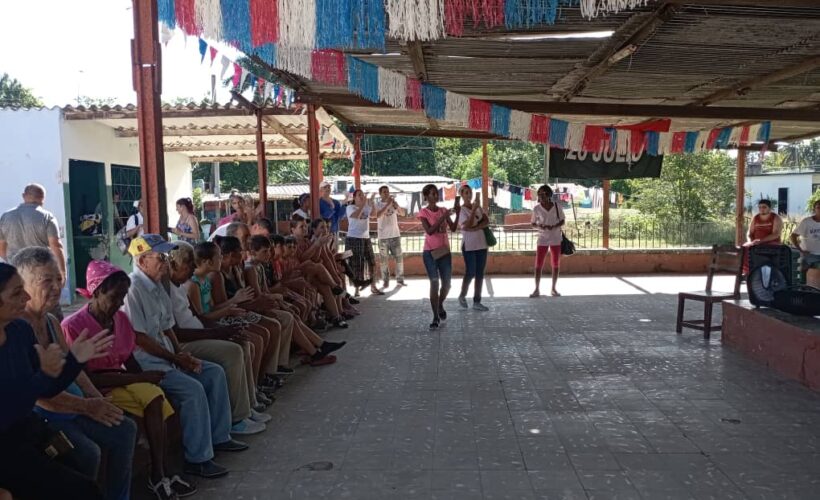 Comunidad Oliva festeja aniversario 66 de los CDR con arte y participación popular