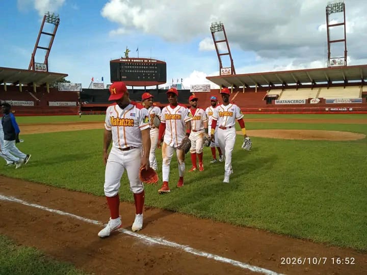 Los Cocodrilos de Matanzas logran victoria sobre los Elefantes de Cienfuegos, guiados por su capitán Eduardo Blanco.