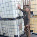 Alertan bomberos sobre riesgos de tanques plásticos IBC de combustibles