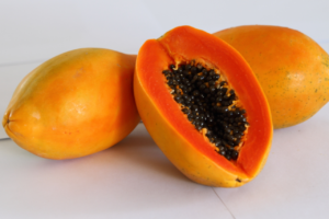 Innovar para producir más frutabomba en Matanzas
