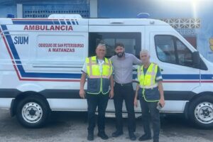 San Petersburgo entrega a Matanzas nueva ambulancia equipada