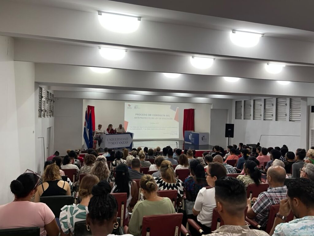 Discuten en Matanzas anteproyecto de Ley de Educación.